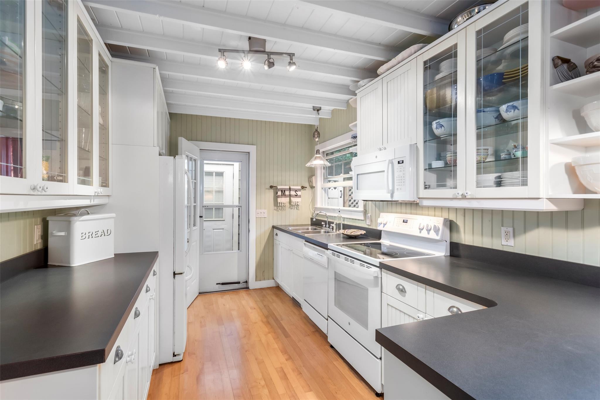 Single Family Teal Suffolk County, NY 11782, MLS-893783-11