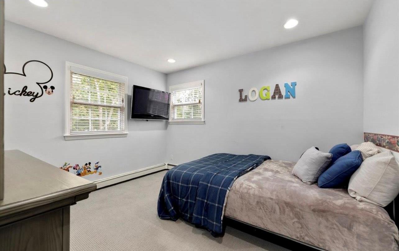 Single Family Plainview Nassau County, NY 11797, MLS-893823-9