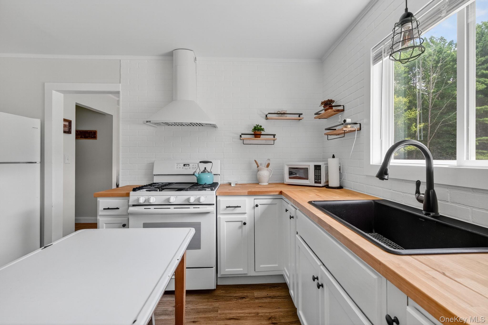 Single Family Caston Ulster County, NY 12435, MLS-893850-9