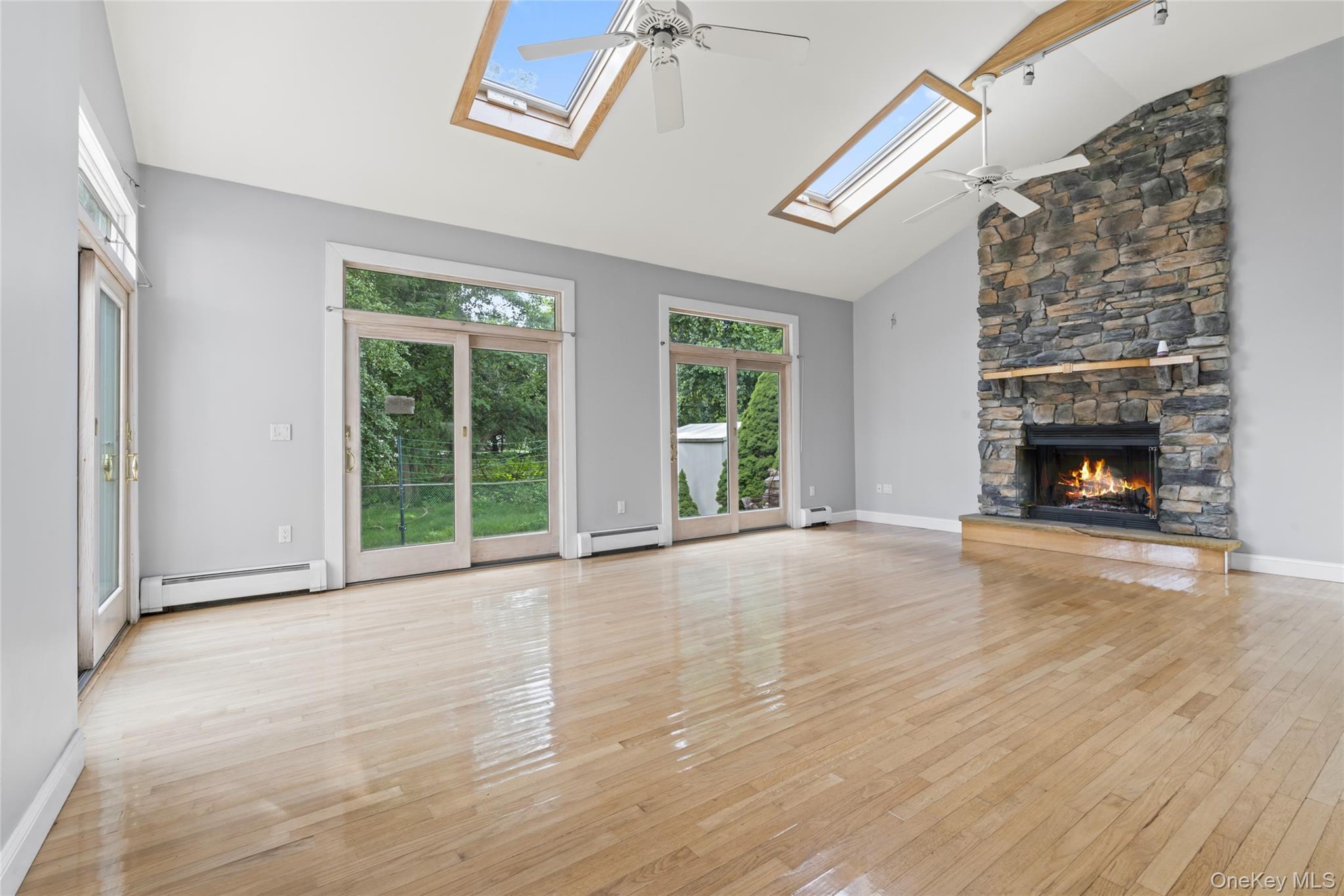 Single Family Durkee Suffolk County, NY 11772, MLS-893854-19