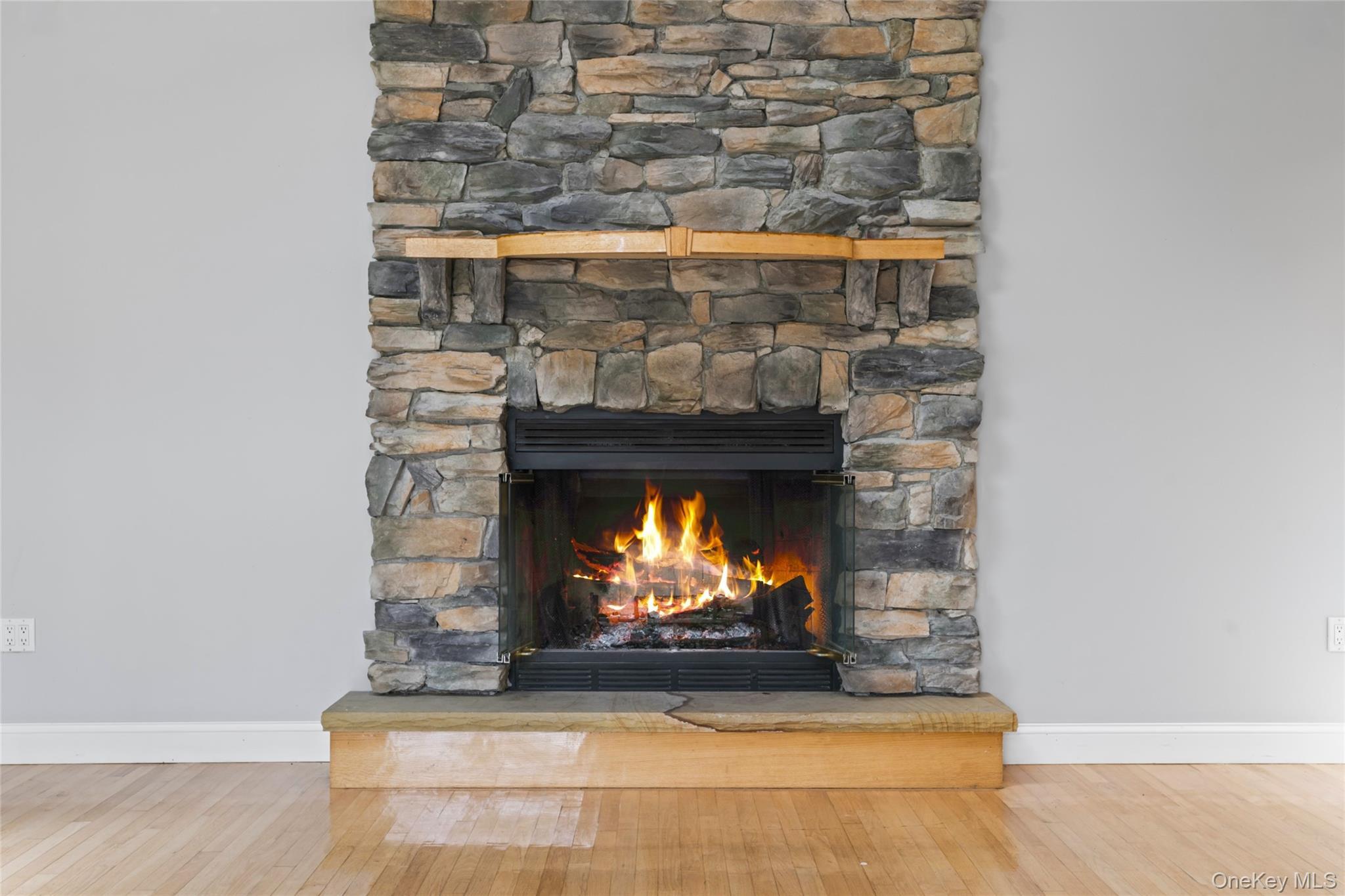 Single Family Durkee Suffolk County, NY 11772, MLS-893854-21