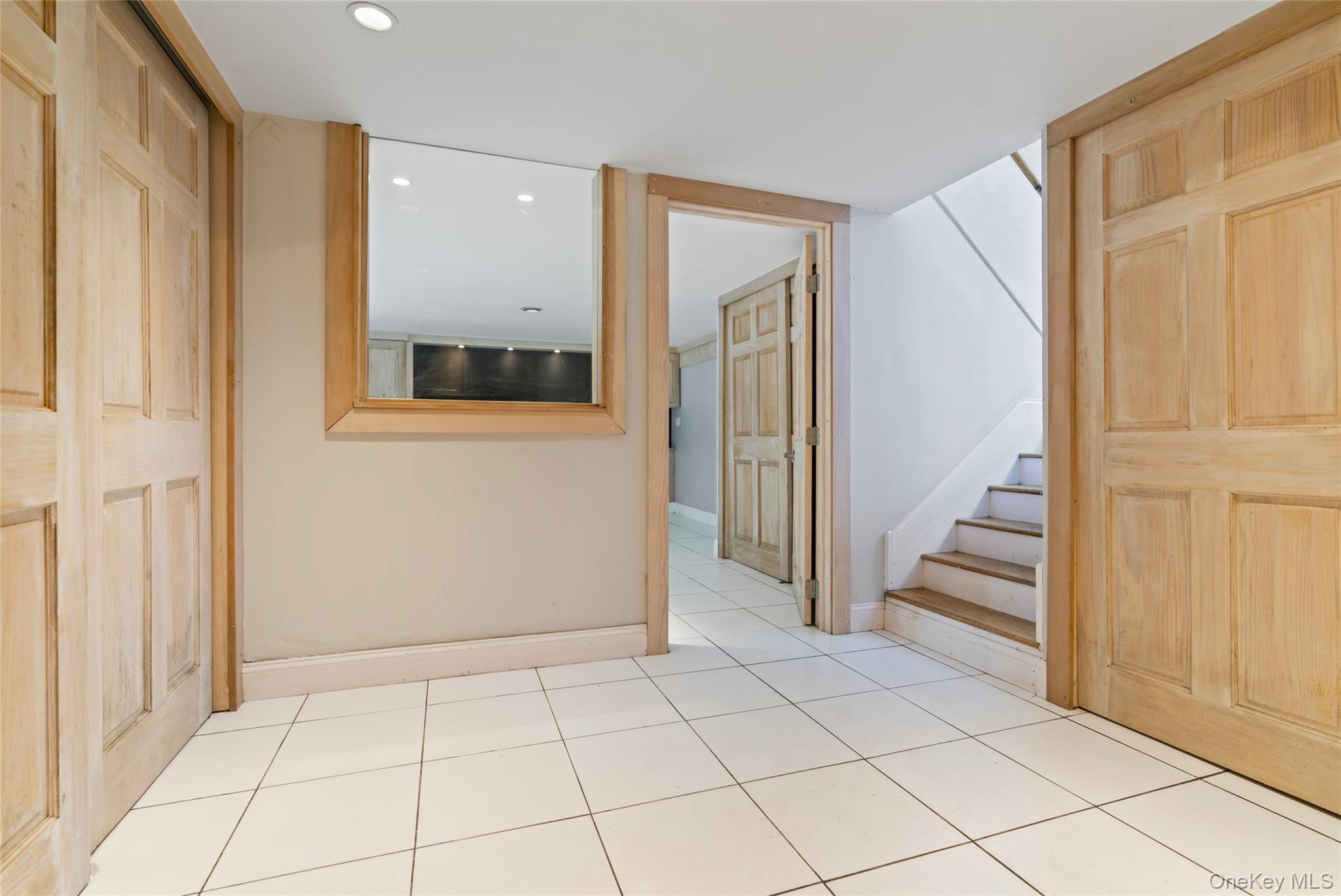 Single Family Durkee Suffolk County, NY 11772, MLS-893854-33