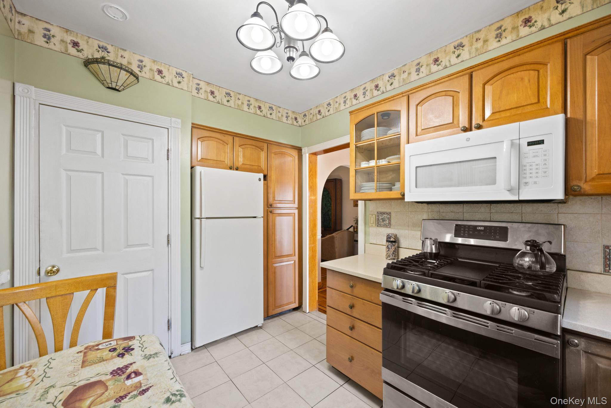 Single Family 69th  Queens, NY 11377, MLS-893858-10