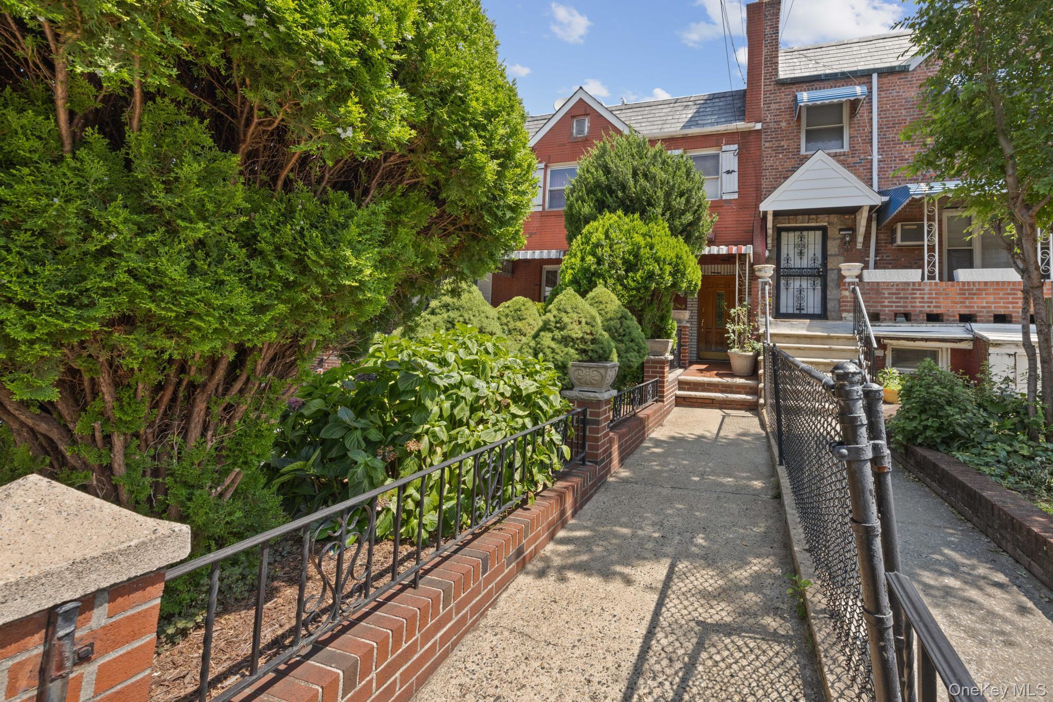 Single Family 69th  Queens, NY 11377, MLS-893858-2