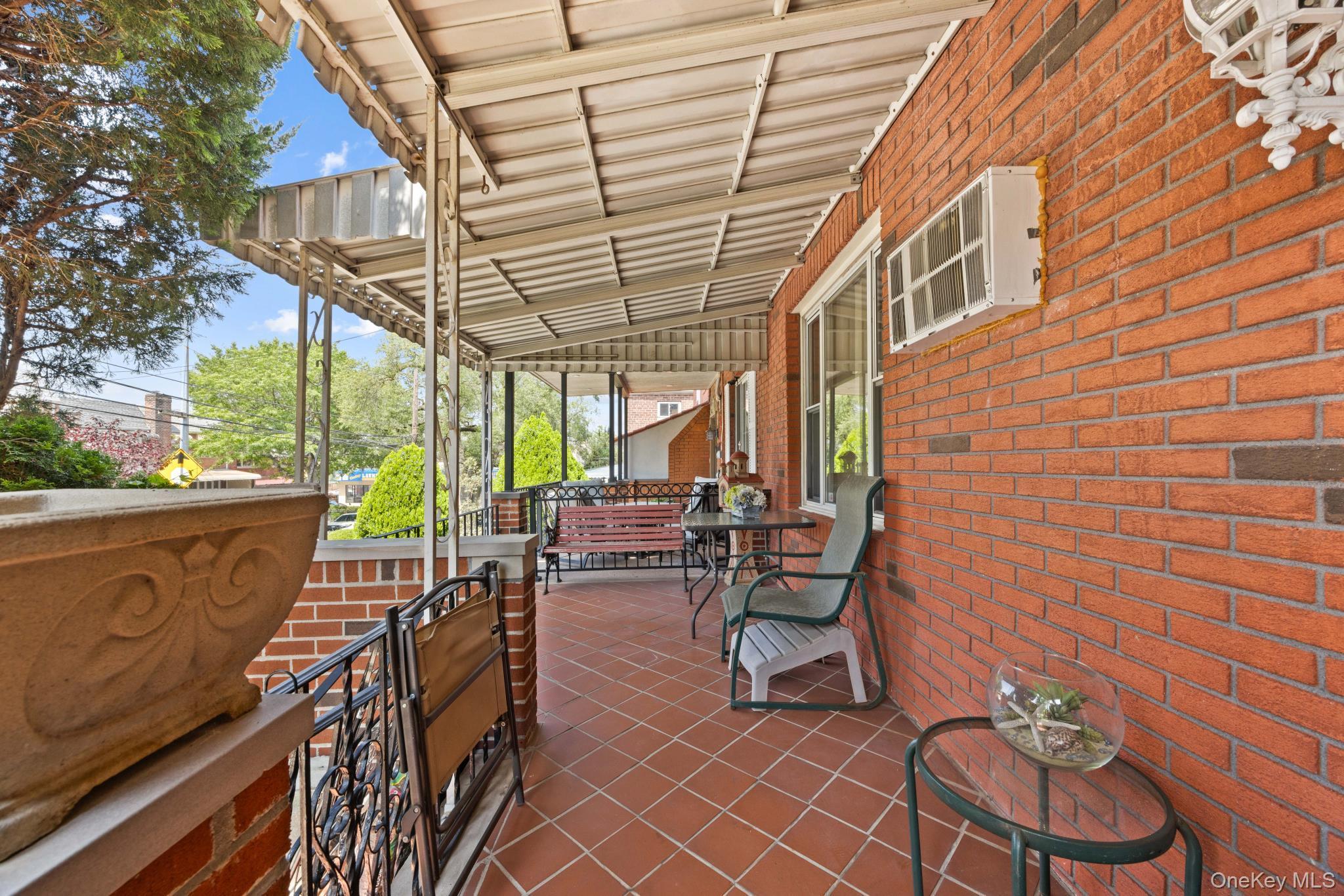 Single Family 69th  Queens, NY 11377, MLS-893858-4