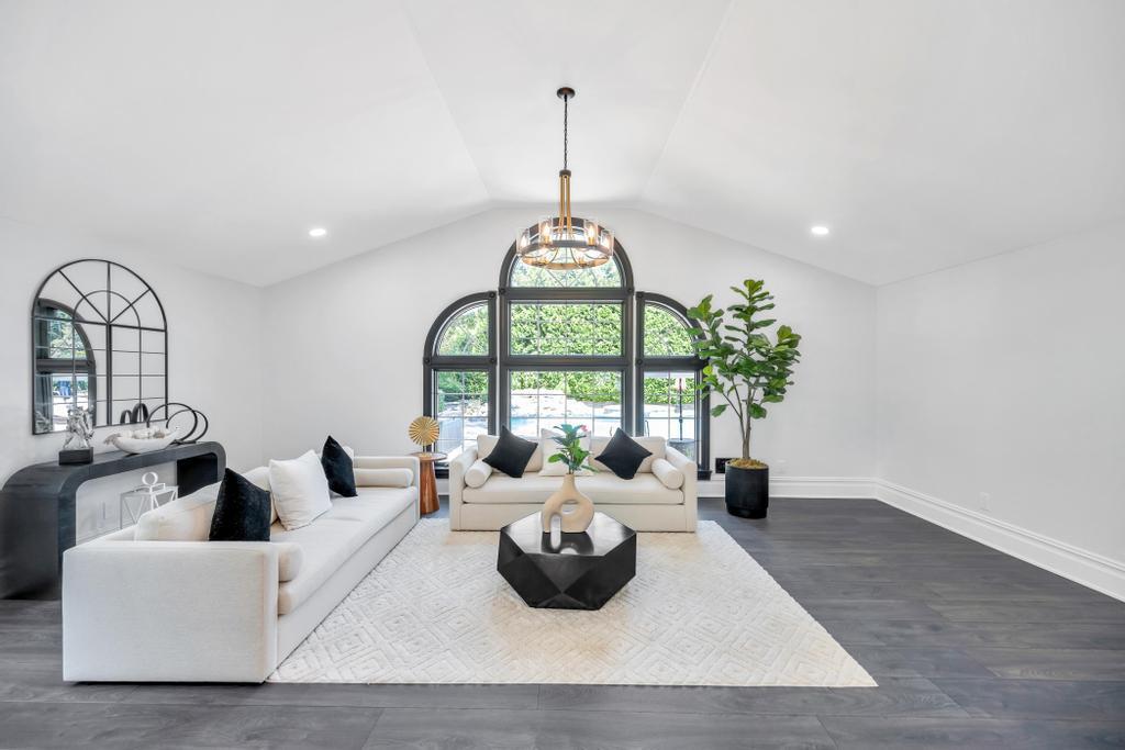 Single Family Pine Hill Suffolk County, NY 11746, MLS-893874-18