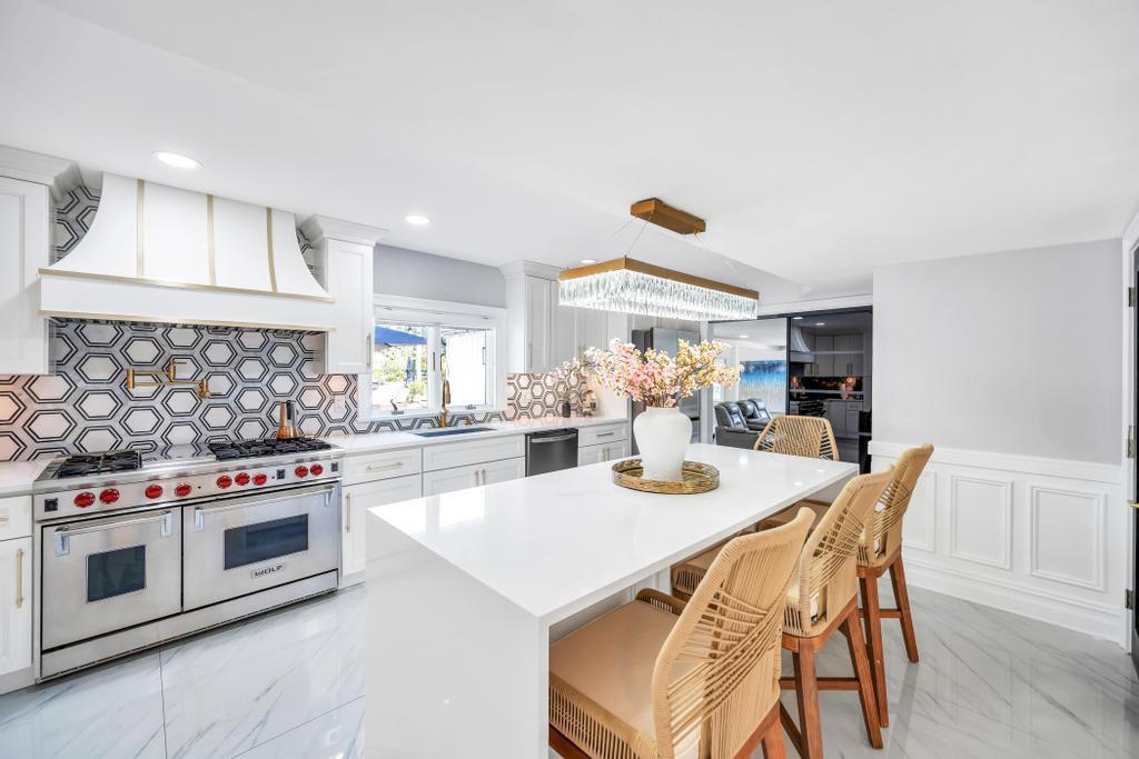 Single Family Pine Hill Suffolk County, NY 11746, MLS-893874-19