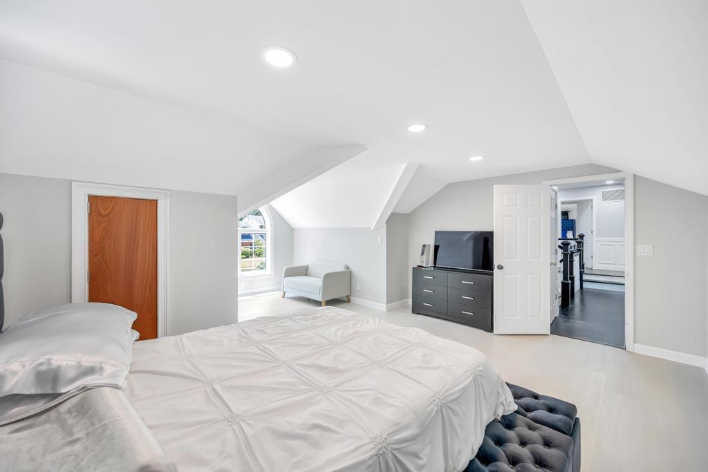 Single Family Pine Hill Suffolk County, NY 11746, MLS-893874-25