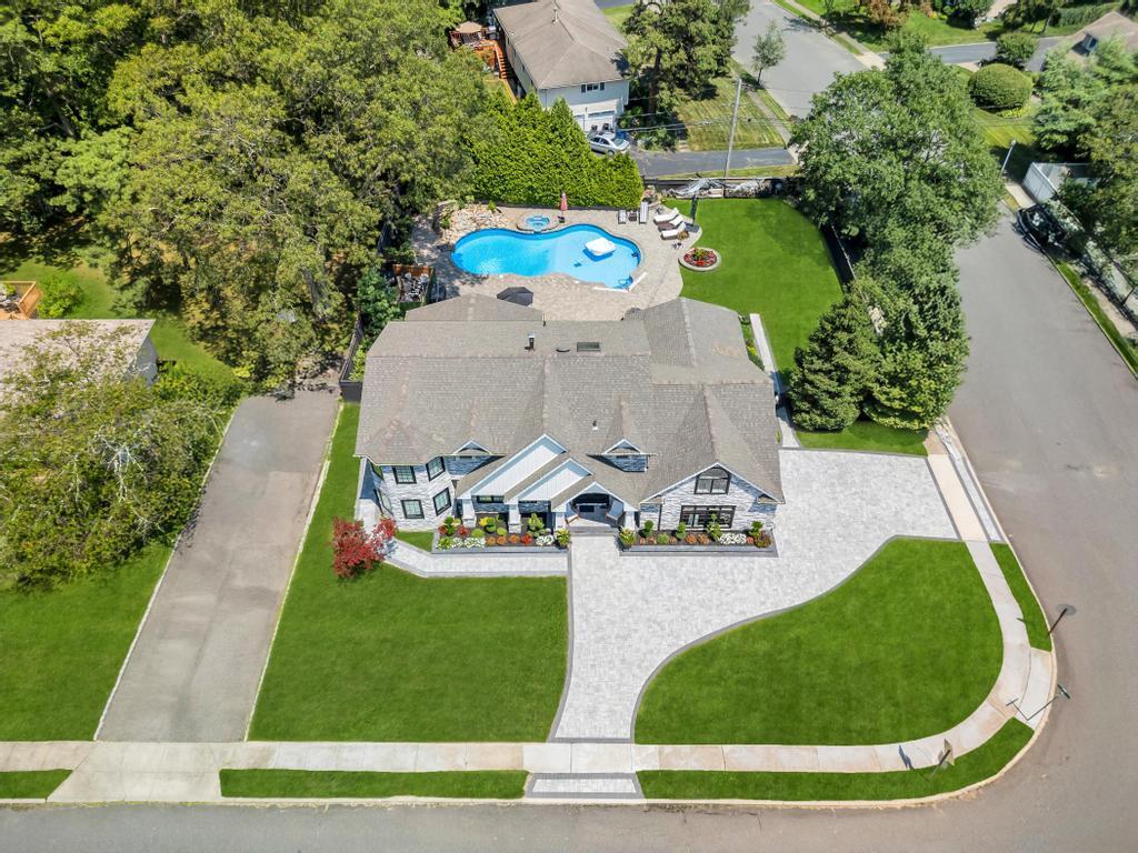 Single Family Pine Hill Suffolk County, NY 11746, MLS-893874-3