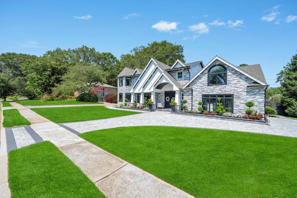 Single Family Pine Hill Suffolk County, NY 11746, MLS-893874-5