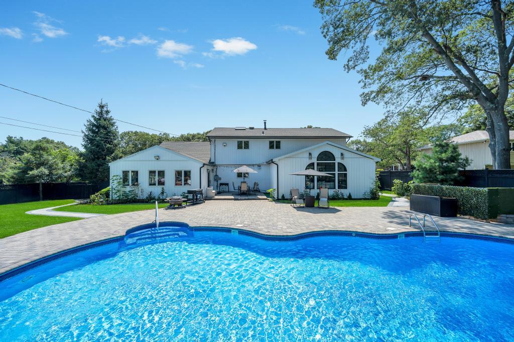 Single Family Pine Hill Suffolk County, NY 11746, MLS-893874-7