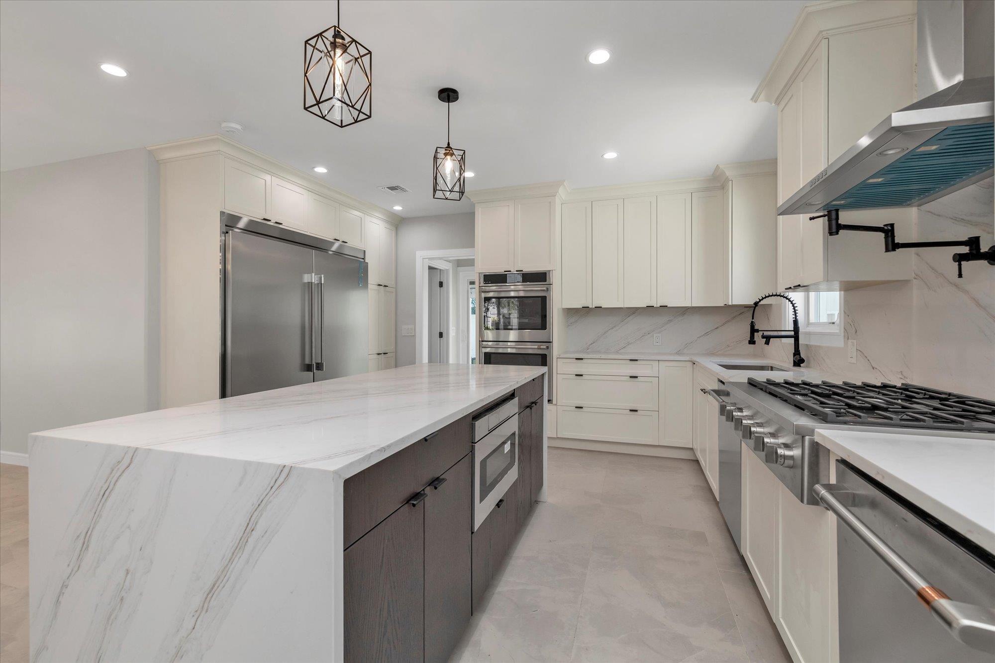 Single Family Bayview Nassau County, NY 11516, MLS-893875-11