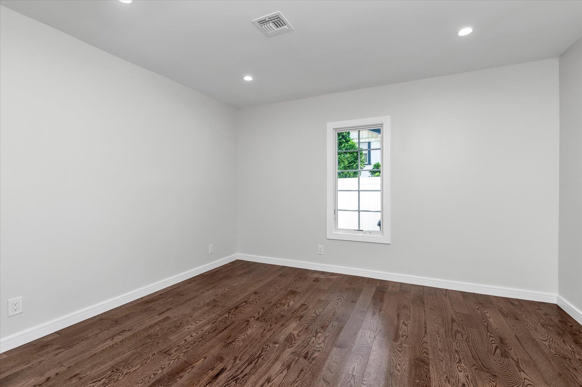 Single Family Bayview Nassau County, NY 11516, MLS-893875-19