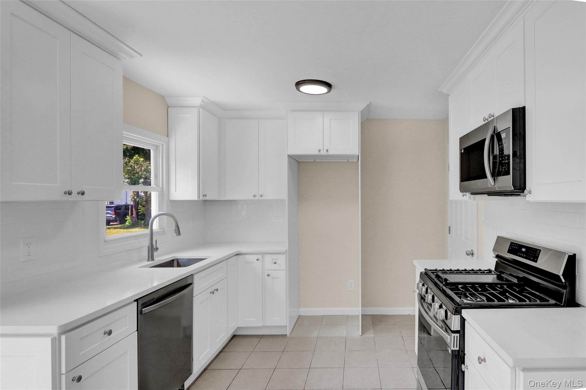 Single Family Whitman  Suffolk County, NY 11751, MLS-893906-10