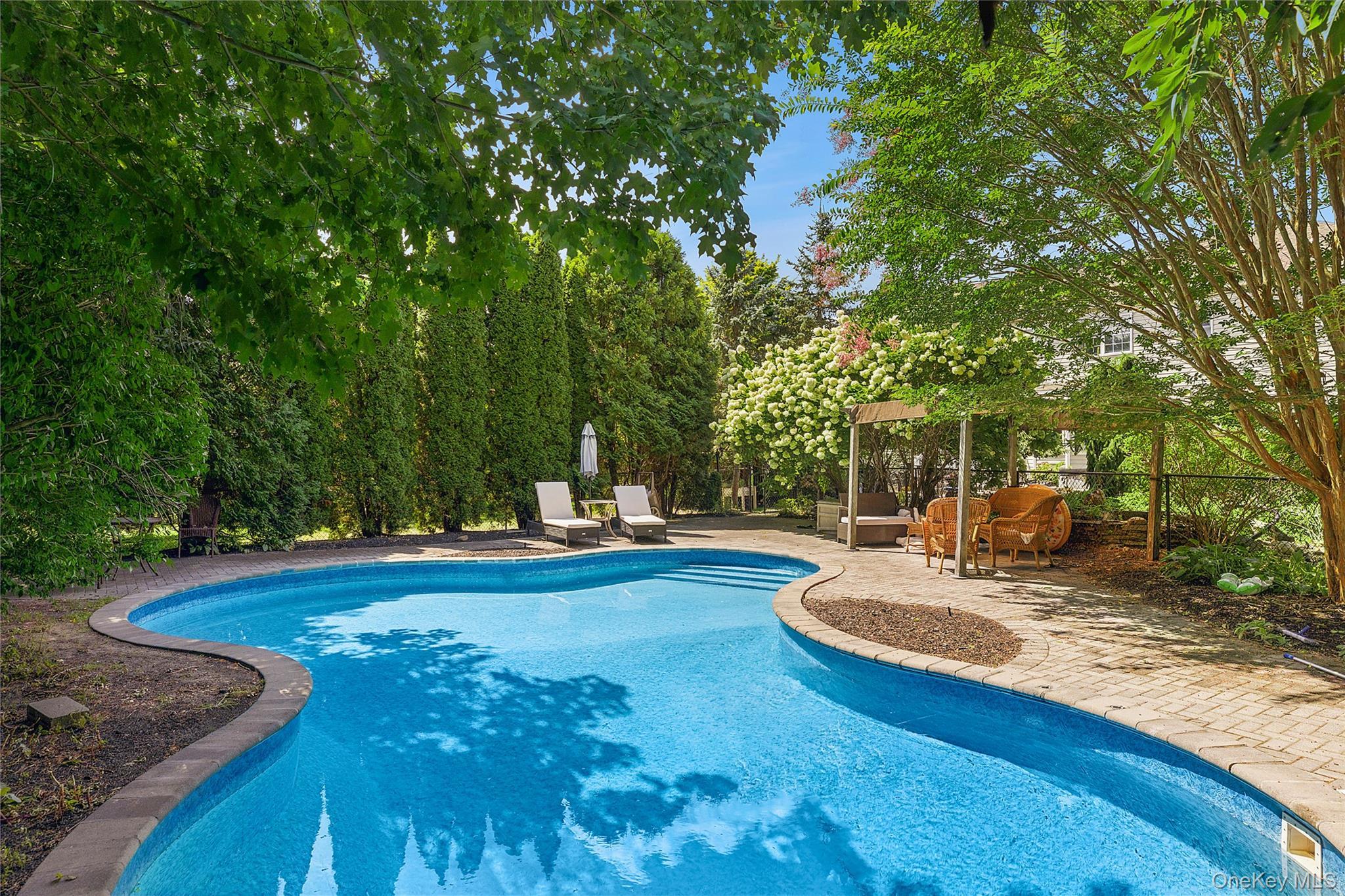 Single Family Windcrest  Suffolk County, NY 11949, MLS-893918-5