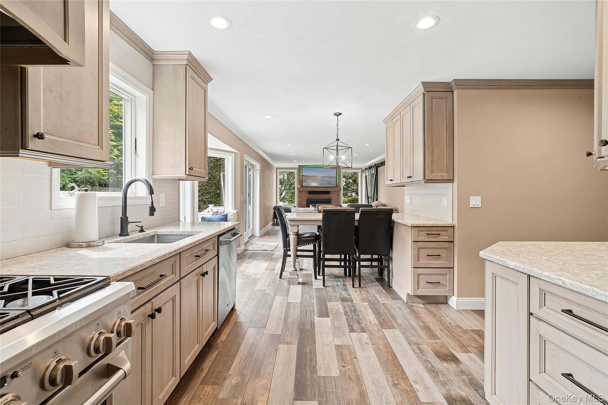 Single Family Windcrest  Suffolk County, NY 11949, MLS-893918-7