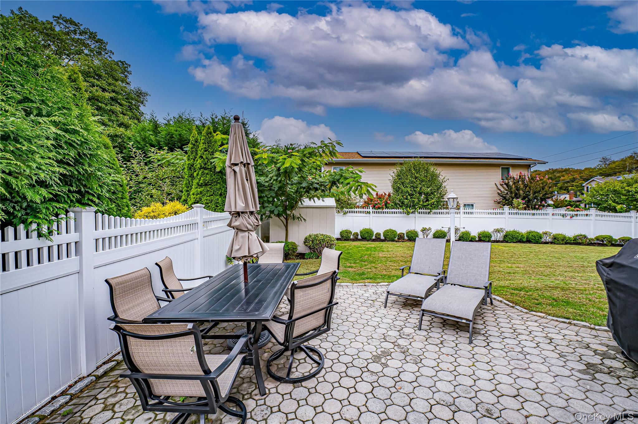 Single Family Archie  Suffolk County, NY 11795, MLS-893937-28