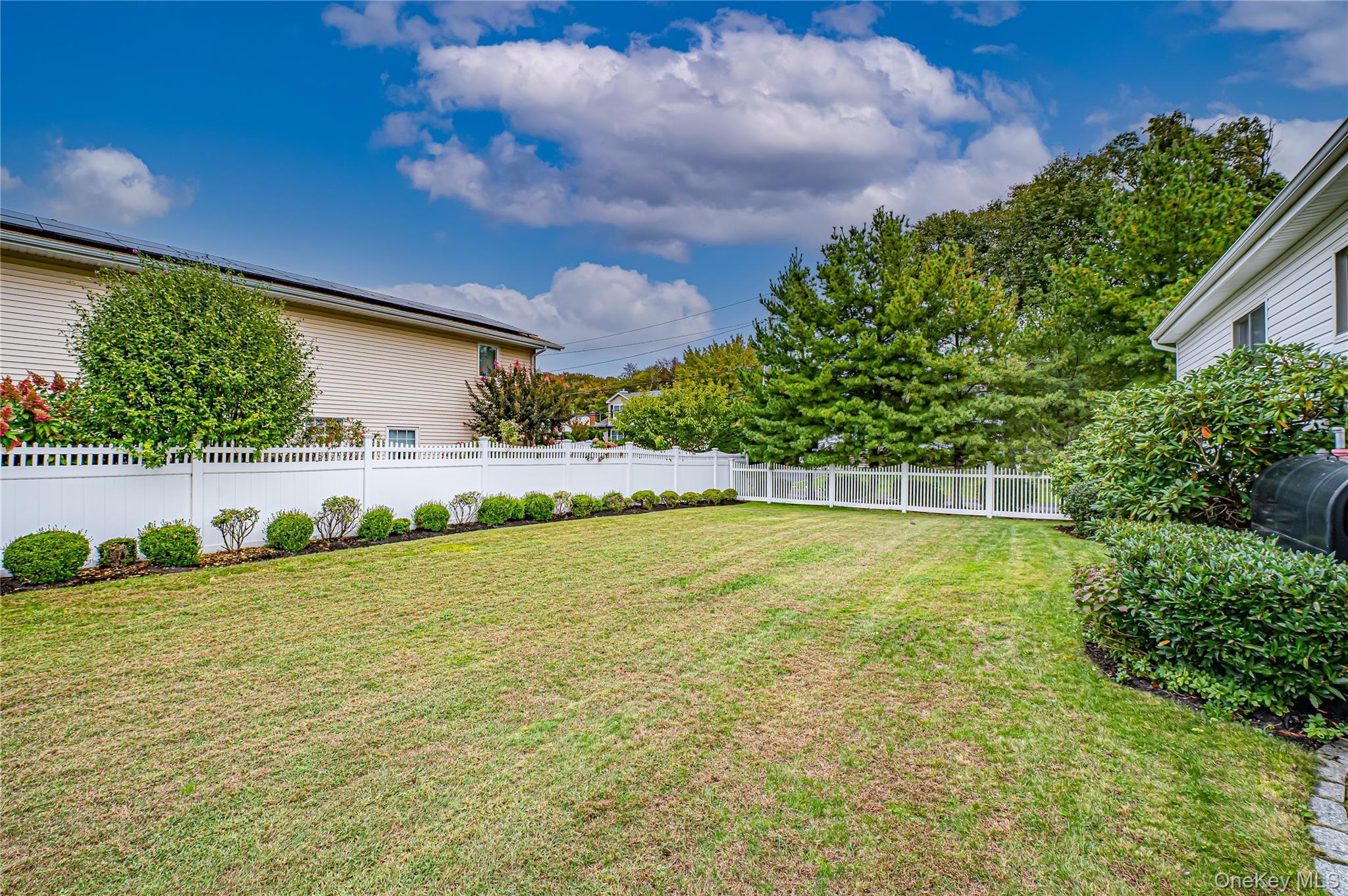 Single Family Archie  Suffolk County, NY 11795, MLS-893937-29