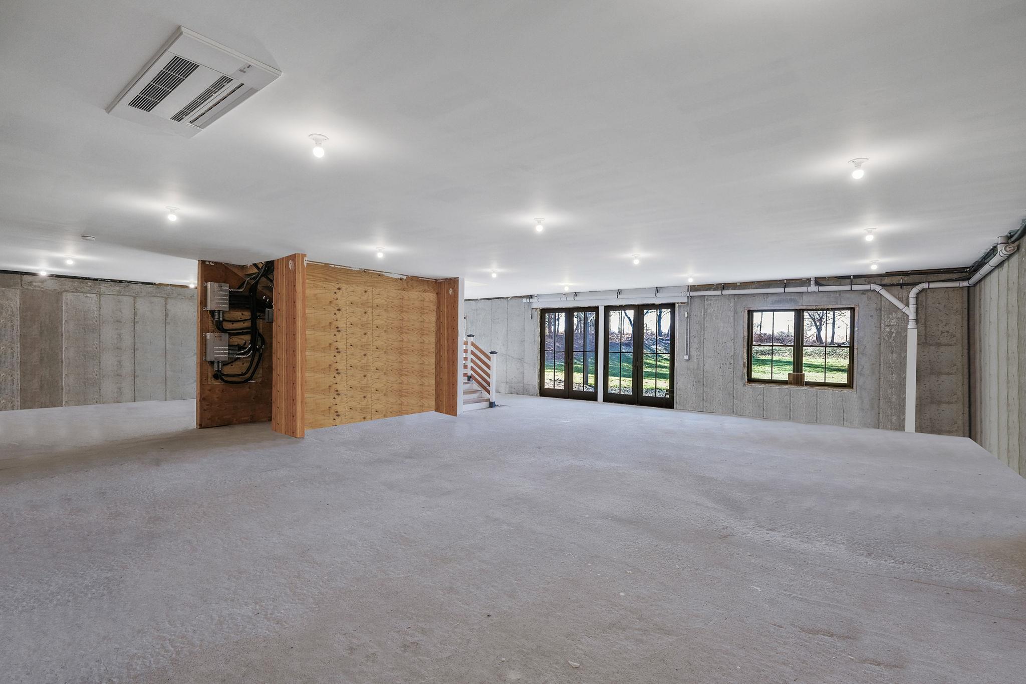 Single Family West Suffolk County, NY 11931, MLS-893948-39