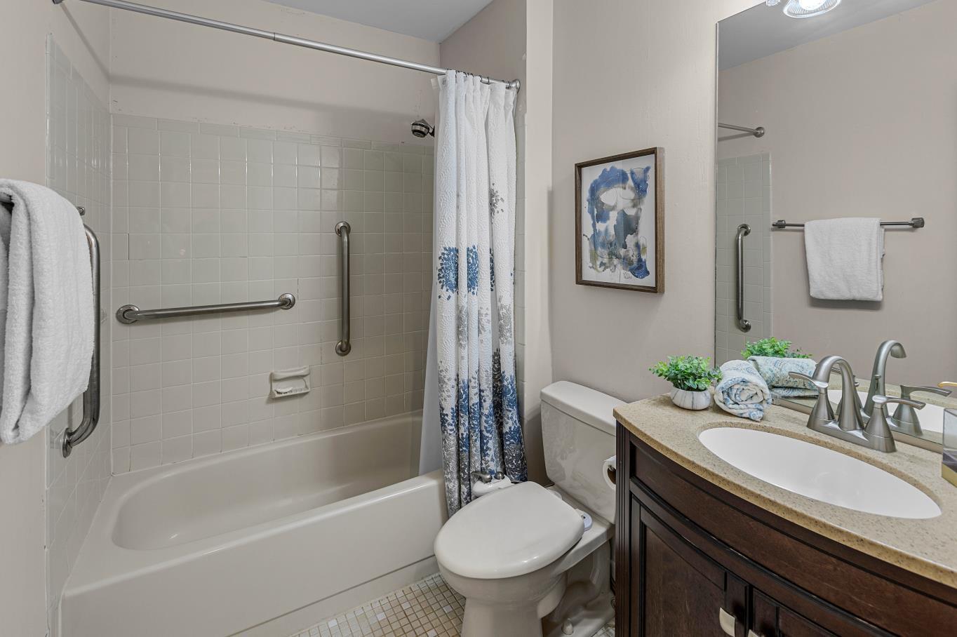Condo Fairwind  Suffolk County, NY 11768, MLS-893979-13