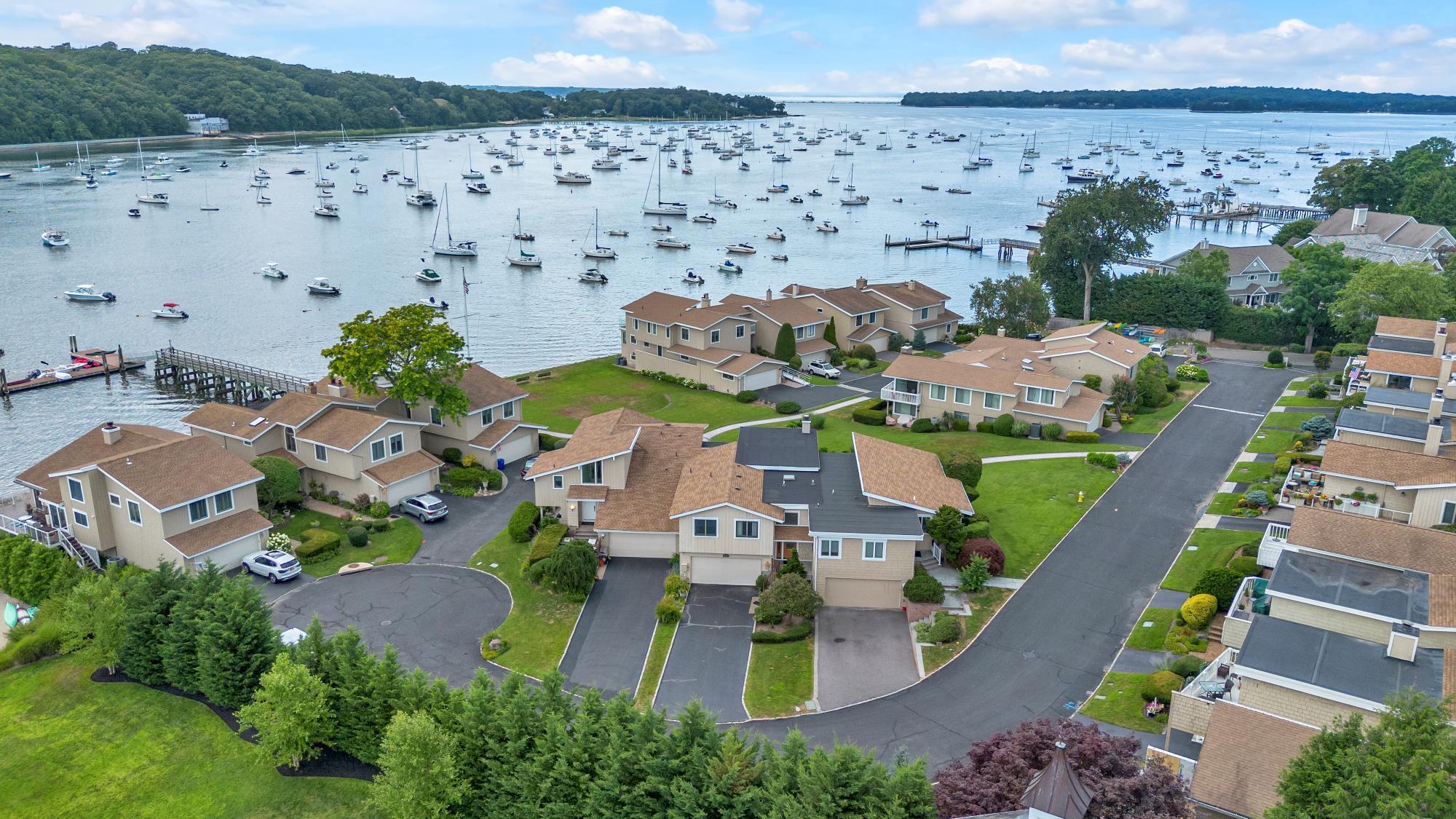 Condo Fairwind  Suffolk County, NY 11768, MLS-893979-2