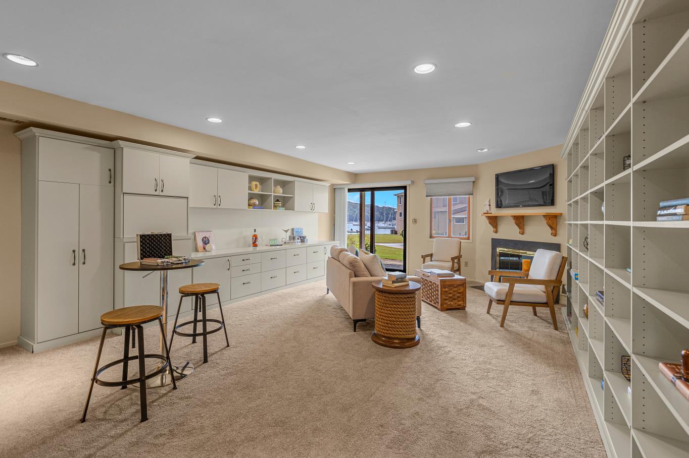 Condo Fairwind  Suffolk County, NY 11768, MLS-893979-20