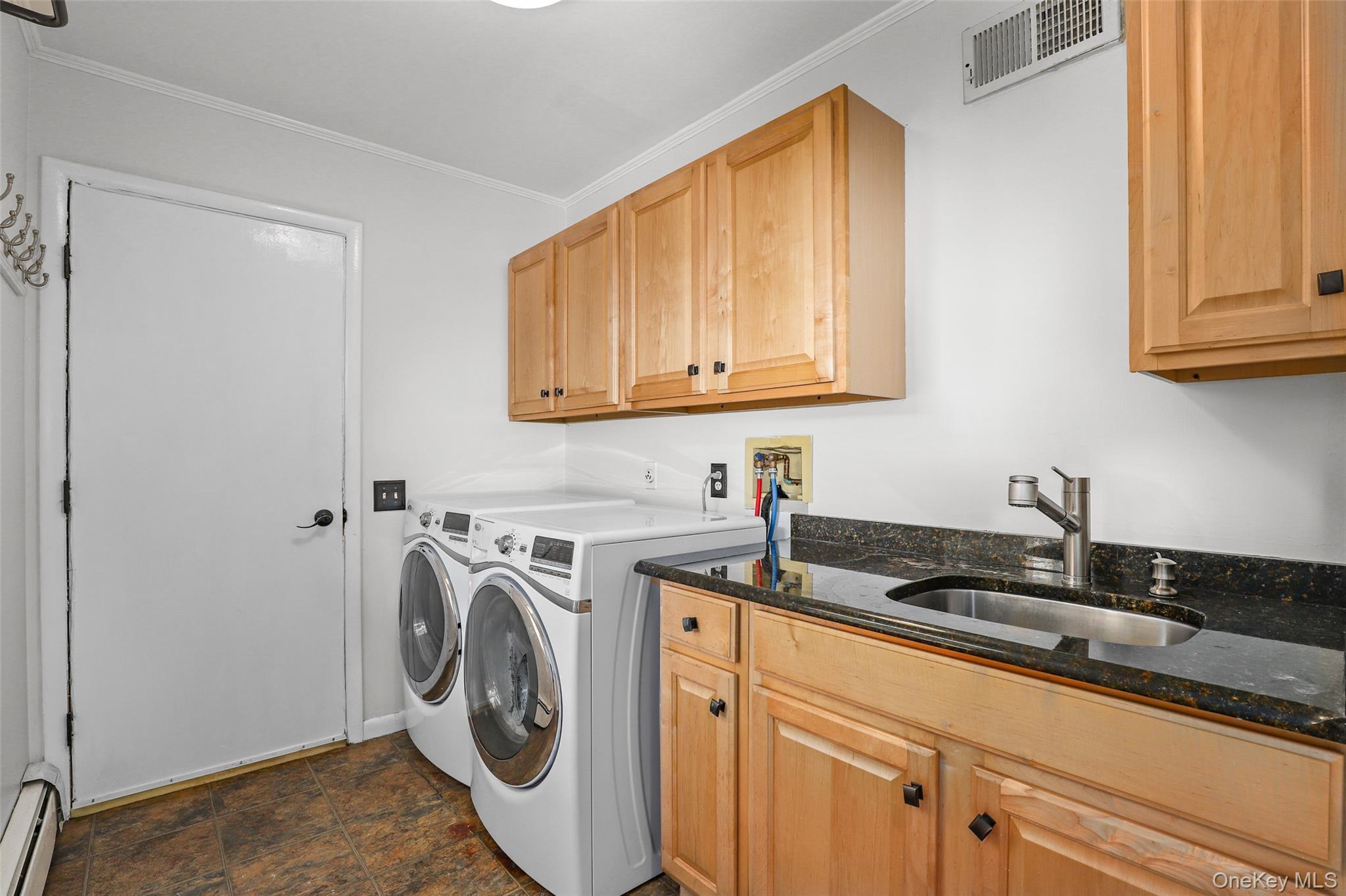 Single Family Eddy Dutchess County, NY 12585, MLS-894019-21