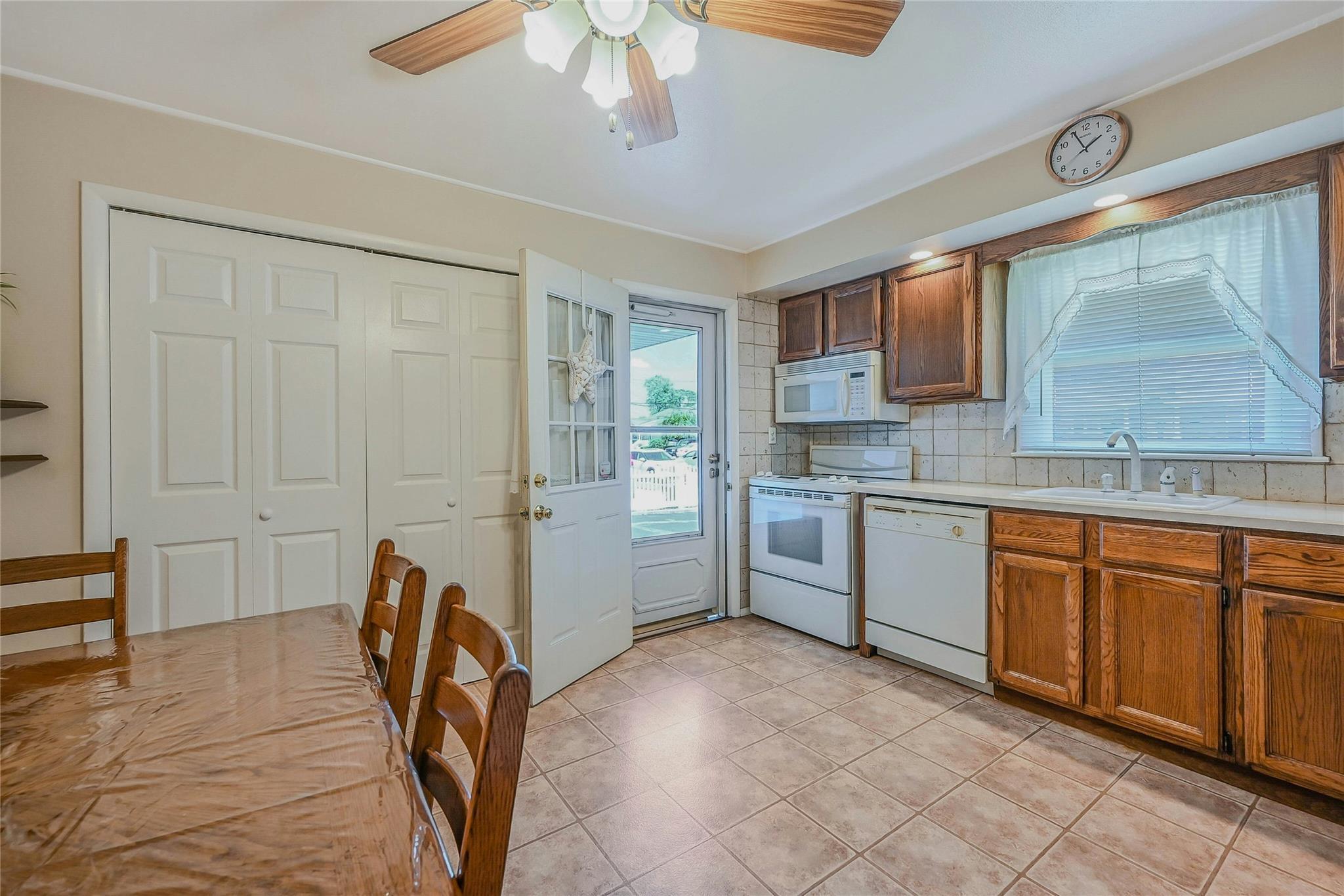 Single Family Alwick  Suffolk County, NY 11795, MLS-894032-11