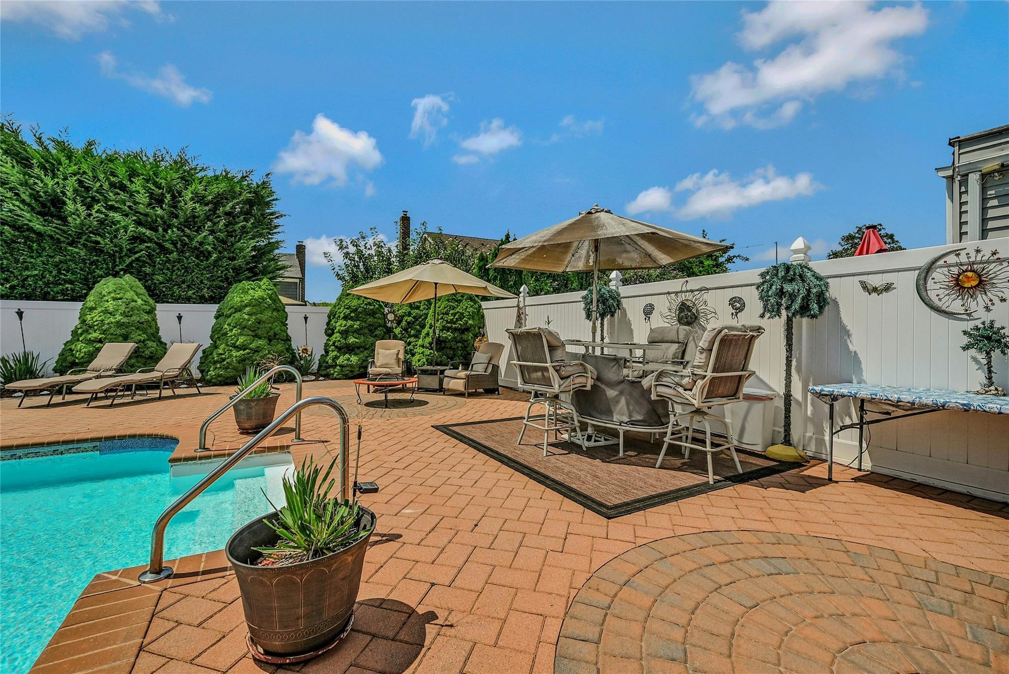 Single Family Alwick  Suffolk County, NY 11795, MLS-894032-19