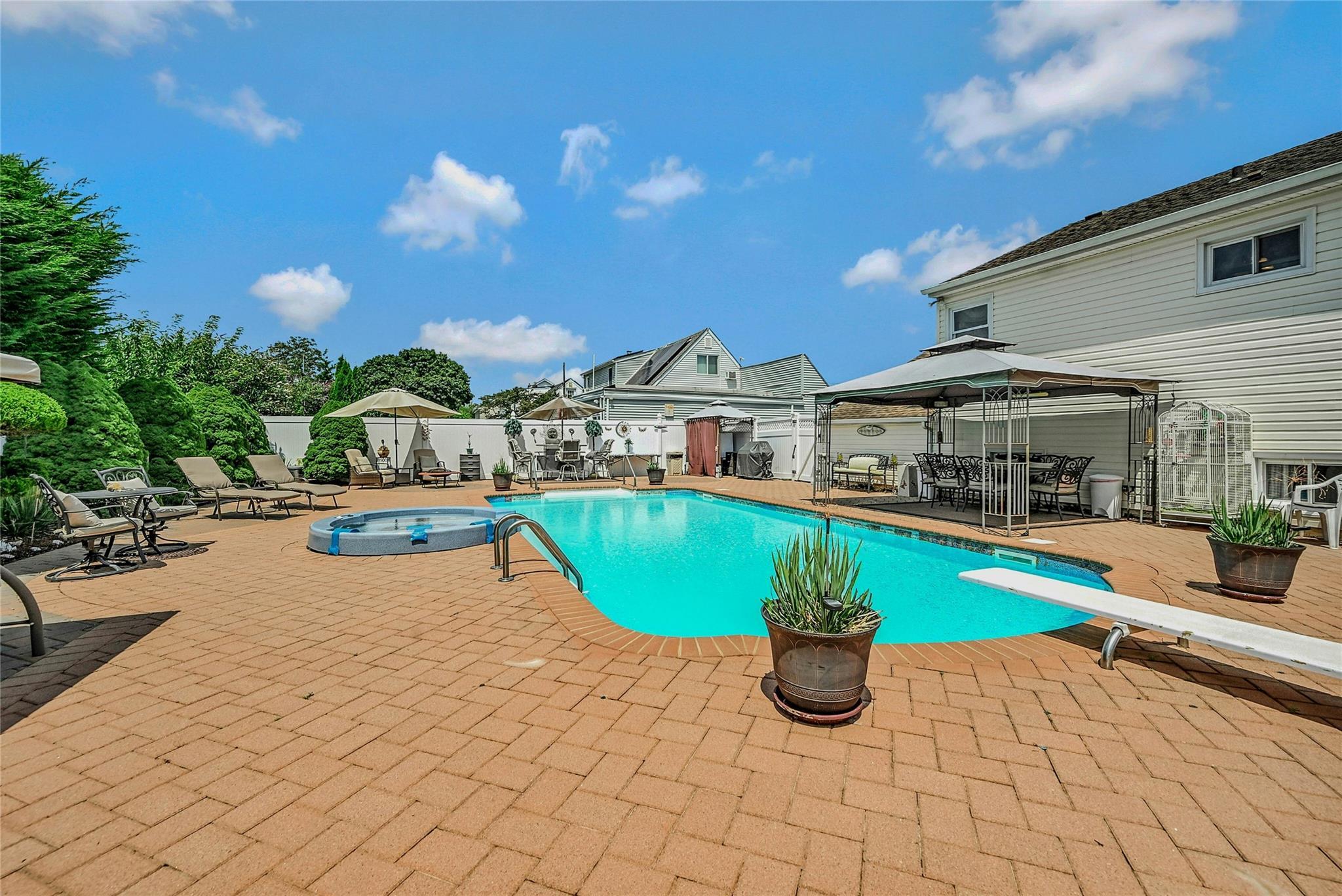 Single Family Alwick  Suffolk County, NY 11795, MLS-894032-23