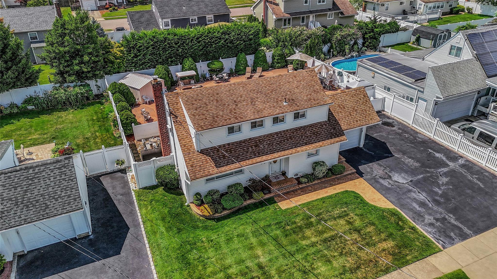 Single Family Alwick  Suffolk County, NY 11795, MLS-894032-27