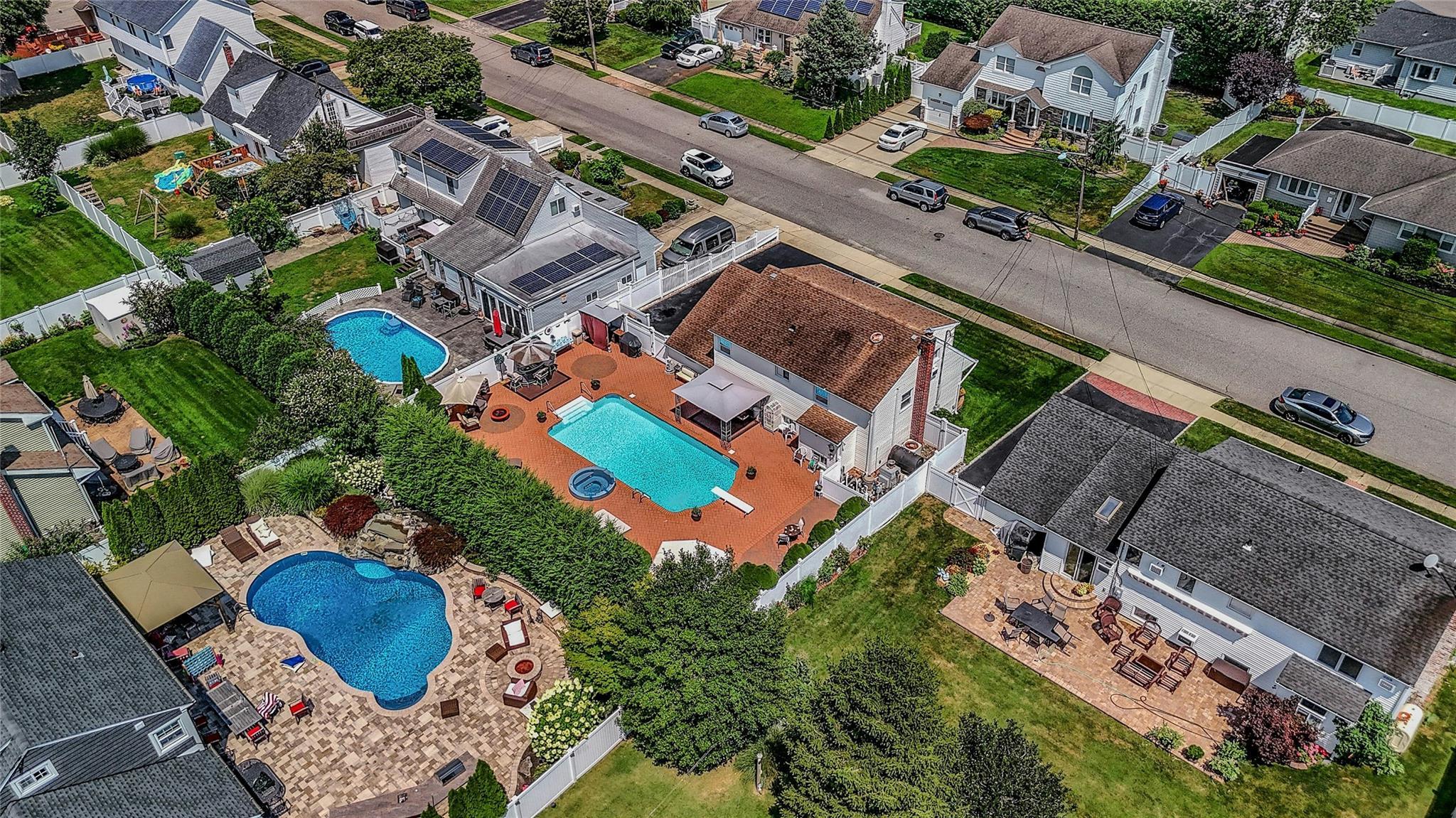 Single Family Alwick  Suffolk County, NY 11795, MLS-894032-31