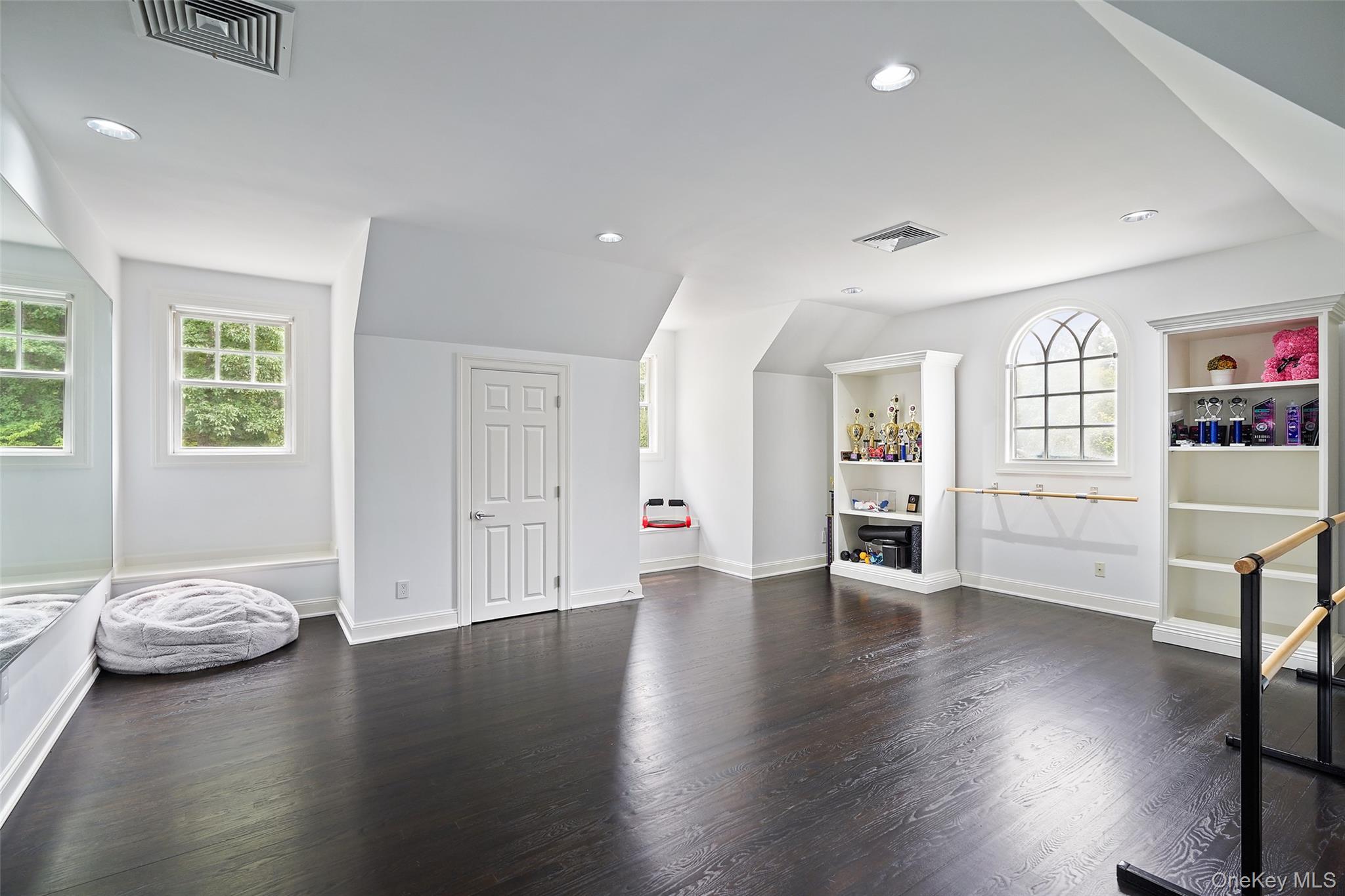 Single Family Bedford Center  Westchester County, NY 10506, MLS-894095-23