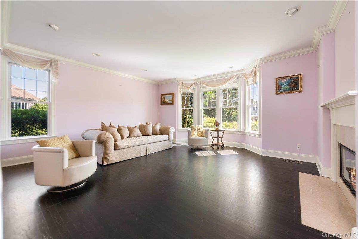 Single Family Pembroke Nassau County, NY 11542, MLS-894125-12