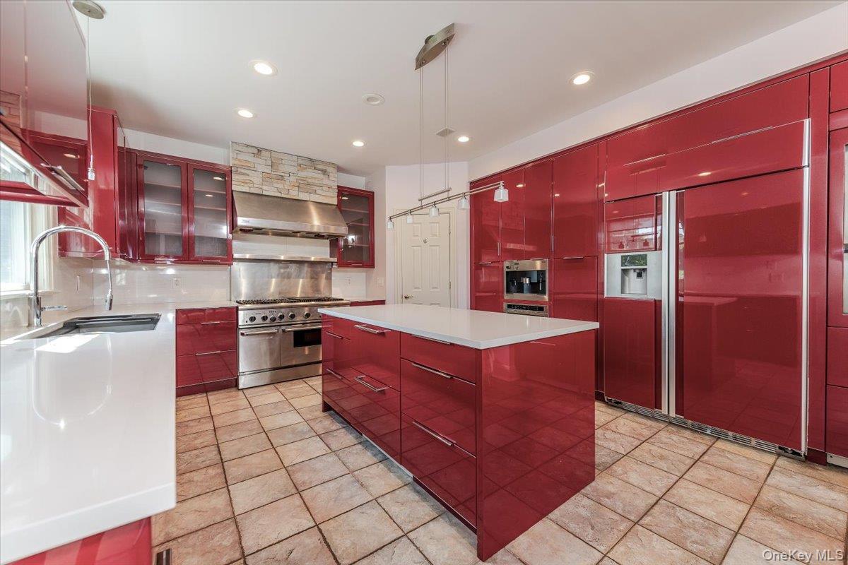 Single Family Pembroke Nassau County, NY 11542, MLS-894125-19