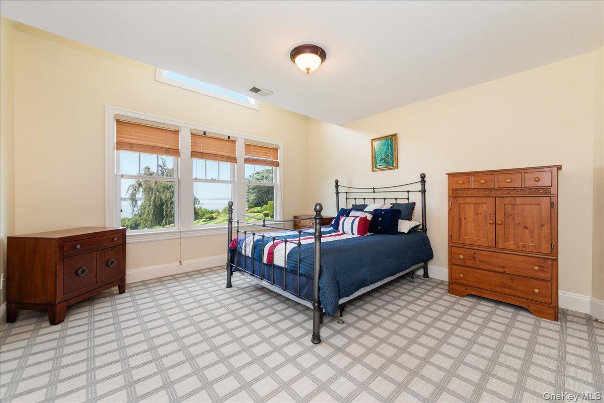 Single Family Pembroke Nassau County, NY 11542, MLS-894125-30