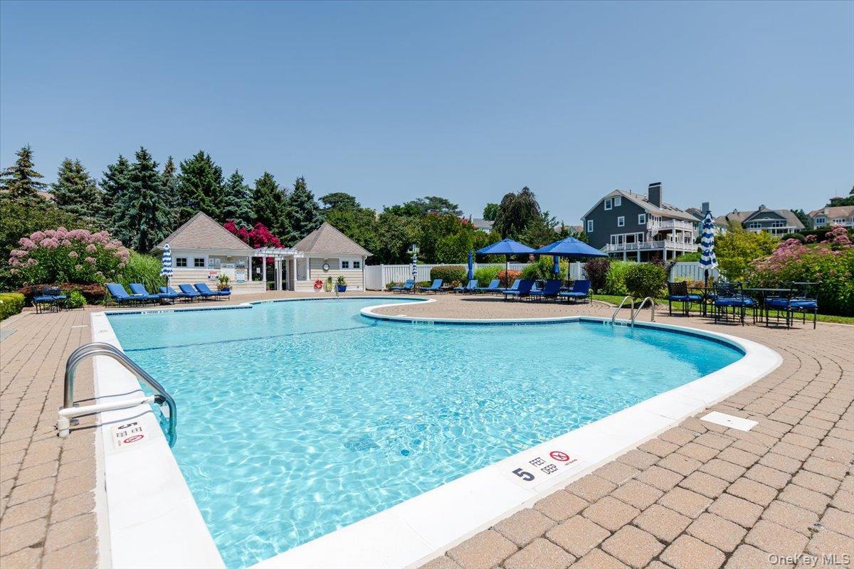 Single Family Pembroke Nassau County, NY 11542, MLS-894125-44