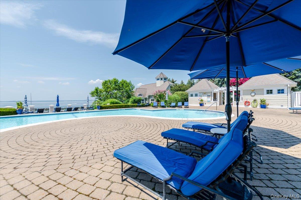 Single Family Pembroke Nassau County, NY 11542, MLS-894125-46