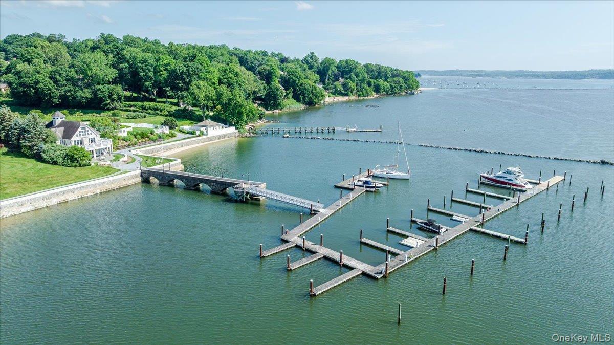 Single Family Pembroke Nassau County, NY 11542, MLS-894125-48