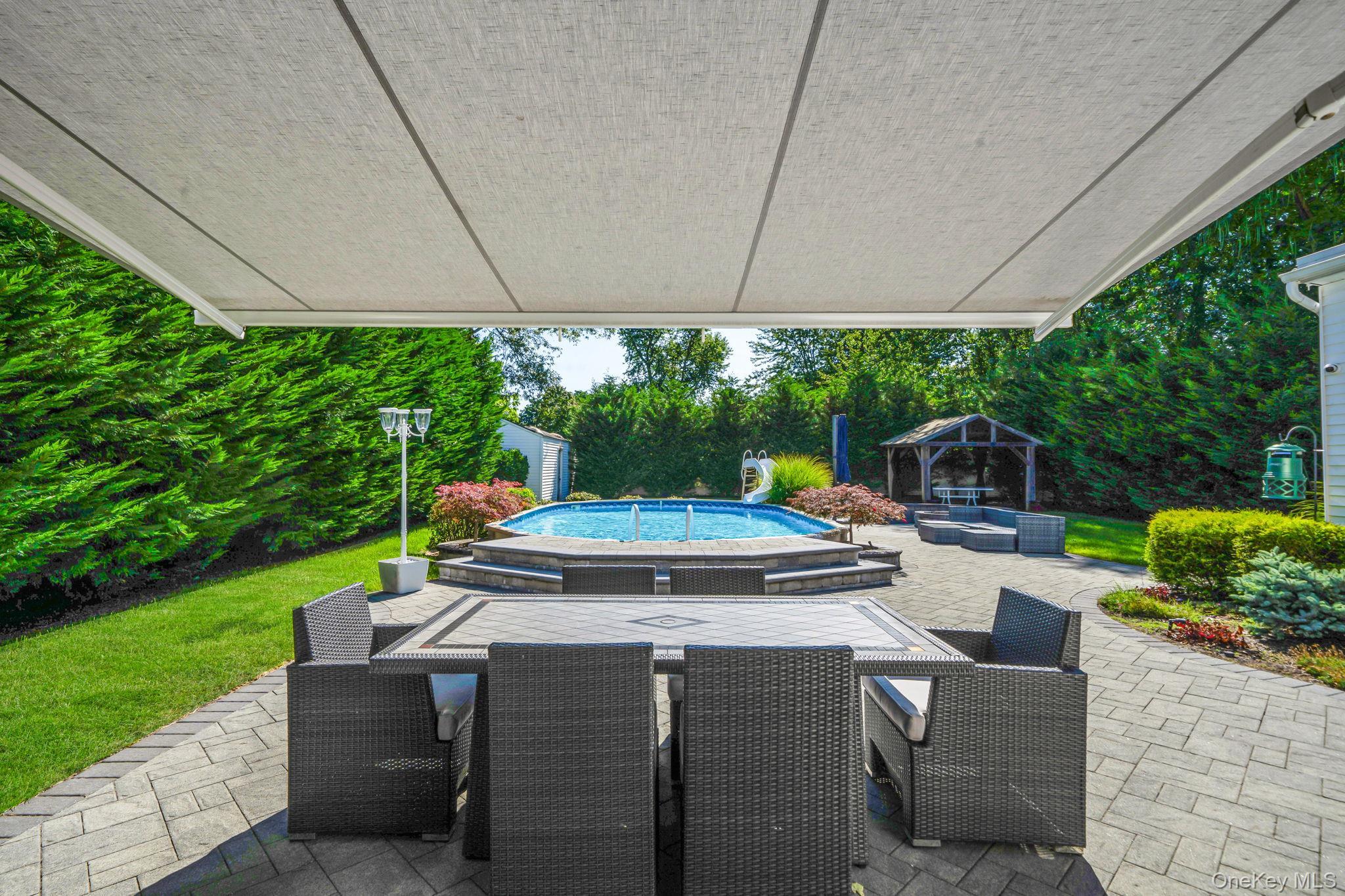 Single Family Selden  Suffolk County, NY 11720, MLS-894158-32