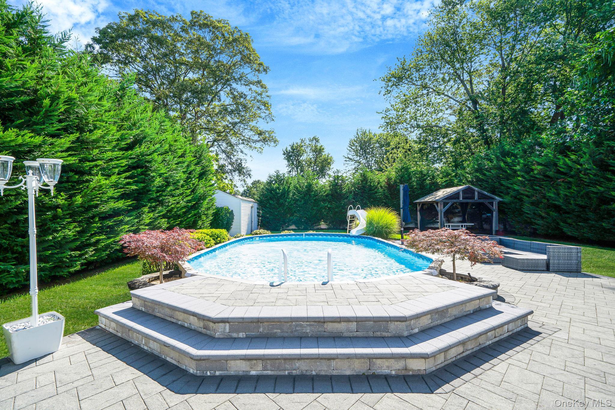 Single Family Selden  Suffolk County, NY 11720, MLS-894158-35