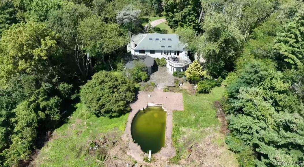 Single Family Bostwick Nassau County, NY 11568, MLS-894178-18