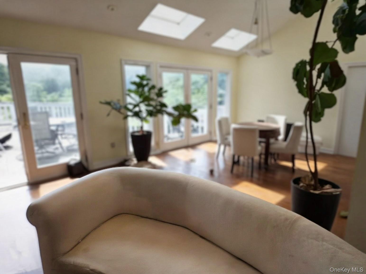 Single Family Bostwick Nassau County, NY 11568, MLS-894178-8