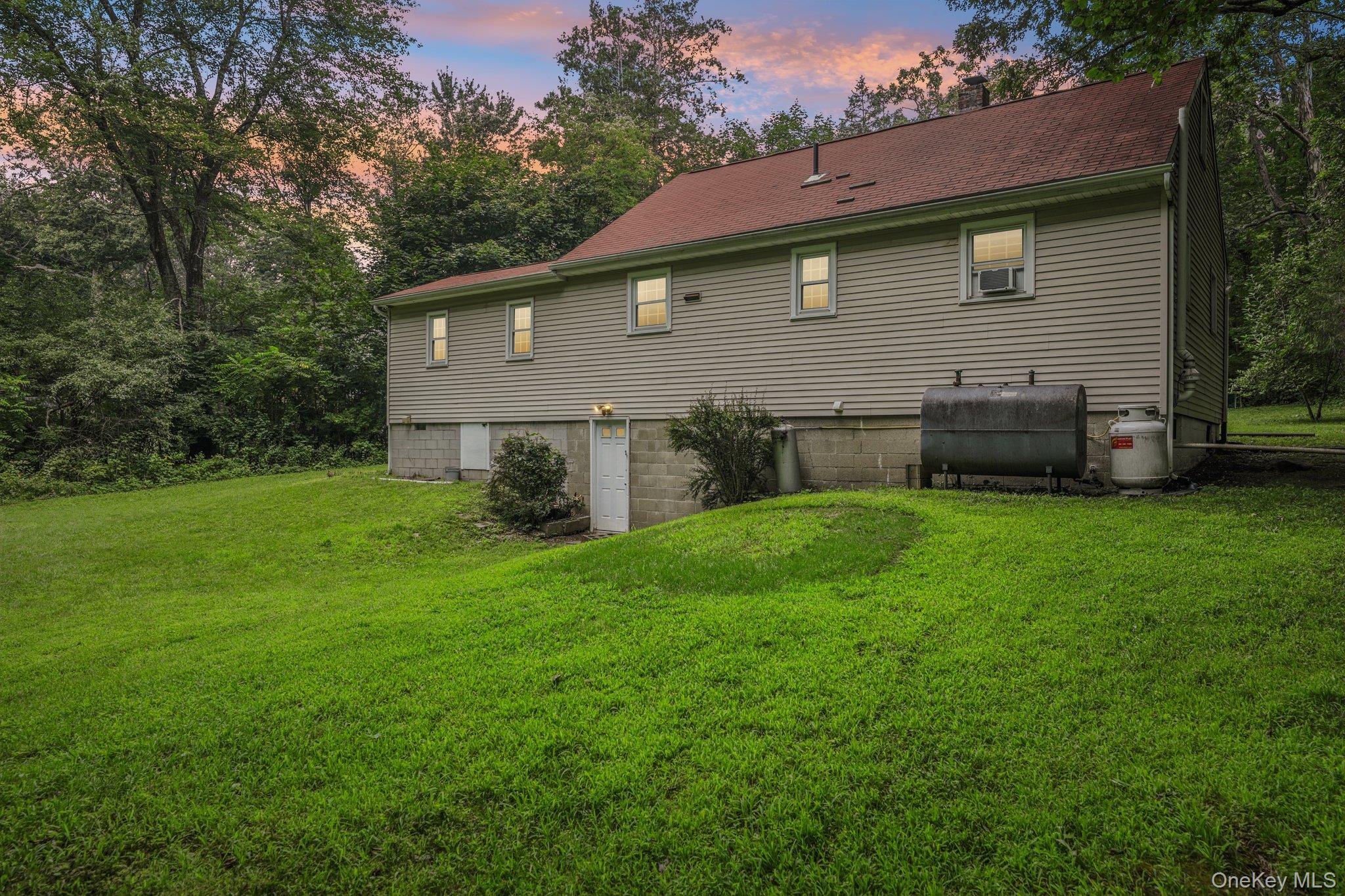 Single Family Circle  Orange County, NY 12550, MLS-894179-43