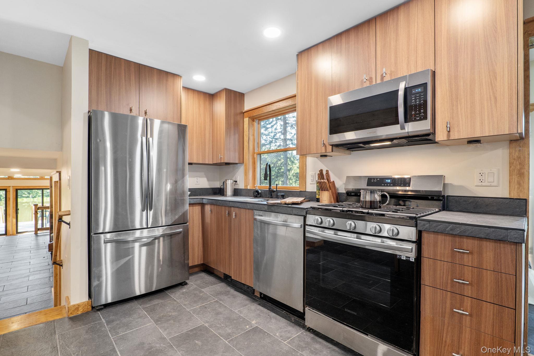 Single Family Earles  Out Of Area, NY 12076, MLS-894238-15