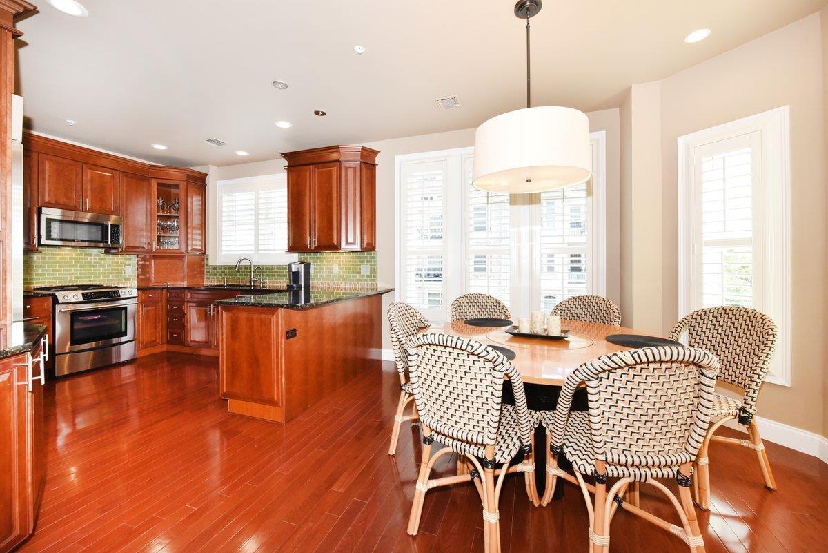 Condo Pacing  Nassau County, NY 11590, MLS-894256-15