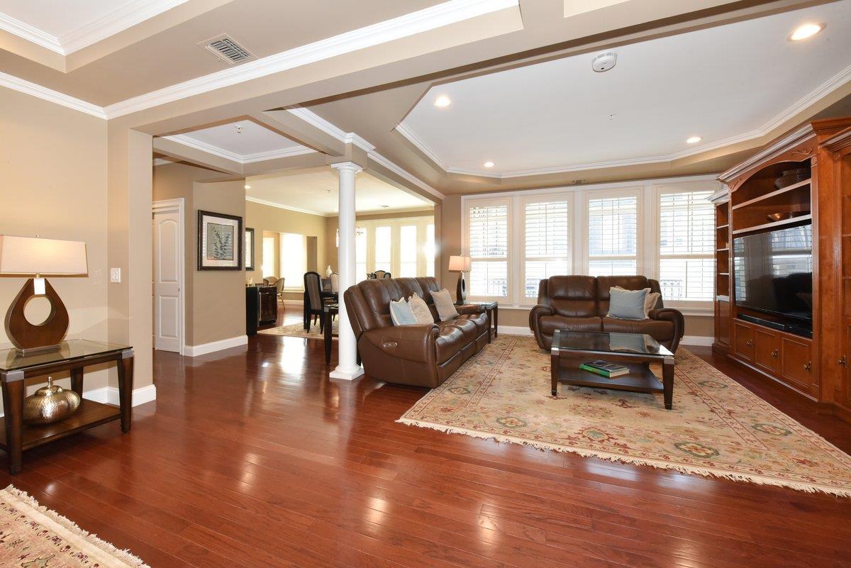 Condo Pacing  Nassau County, NY 11590, MLS-894256-7