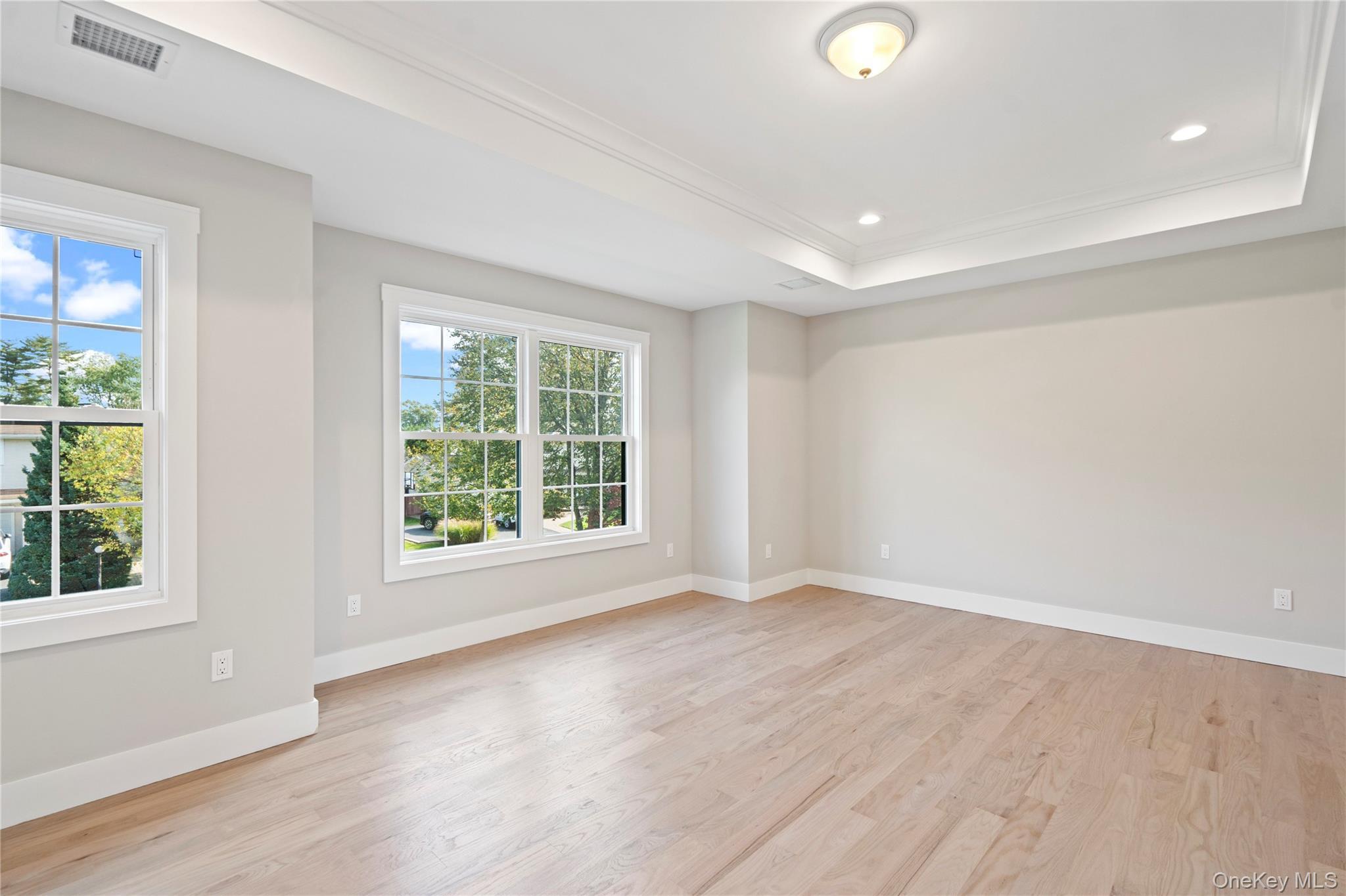 Single Family Westchester Nassau County, NY 11753, MLS-894303-26