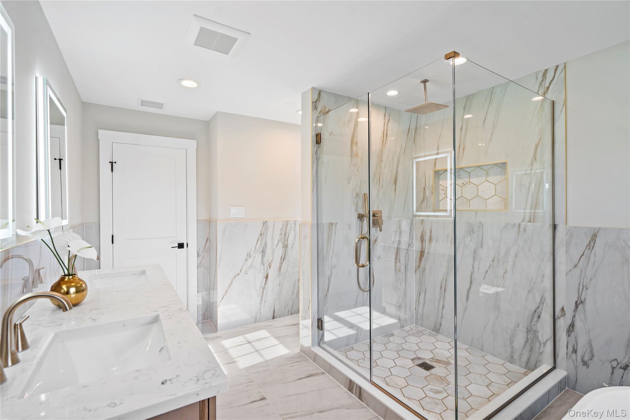 Single Family Westchester Nassau County, NY 11753, MLS-894303-30