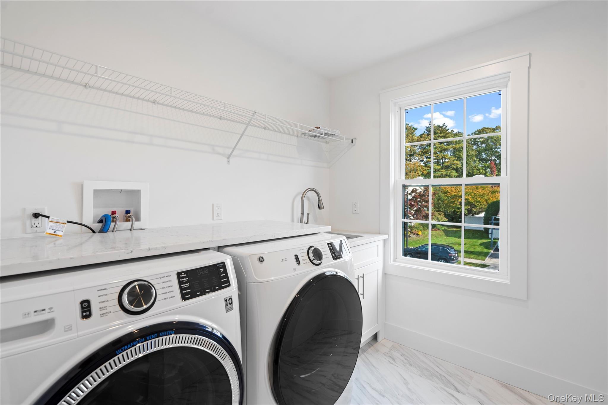 Single Family Westchester Nassau County, NY 11753, MLS-894303-38